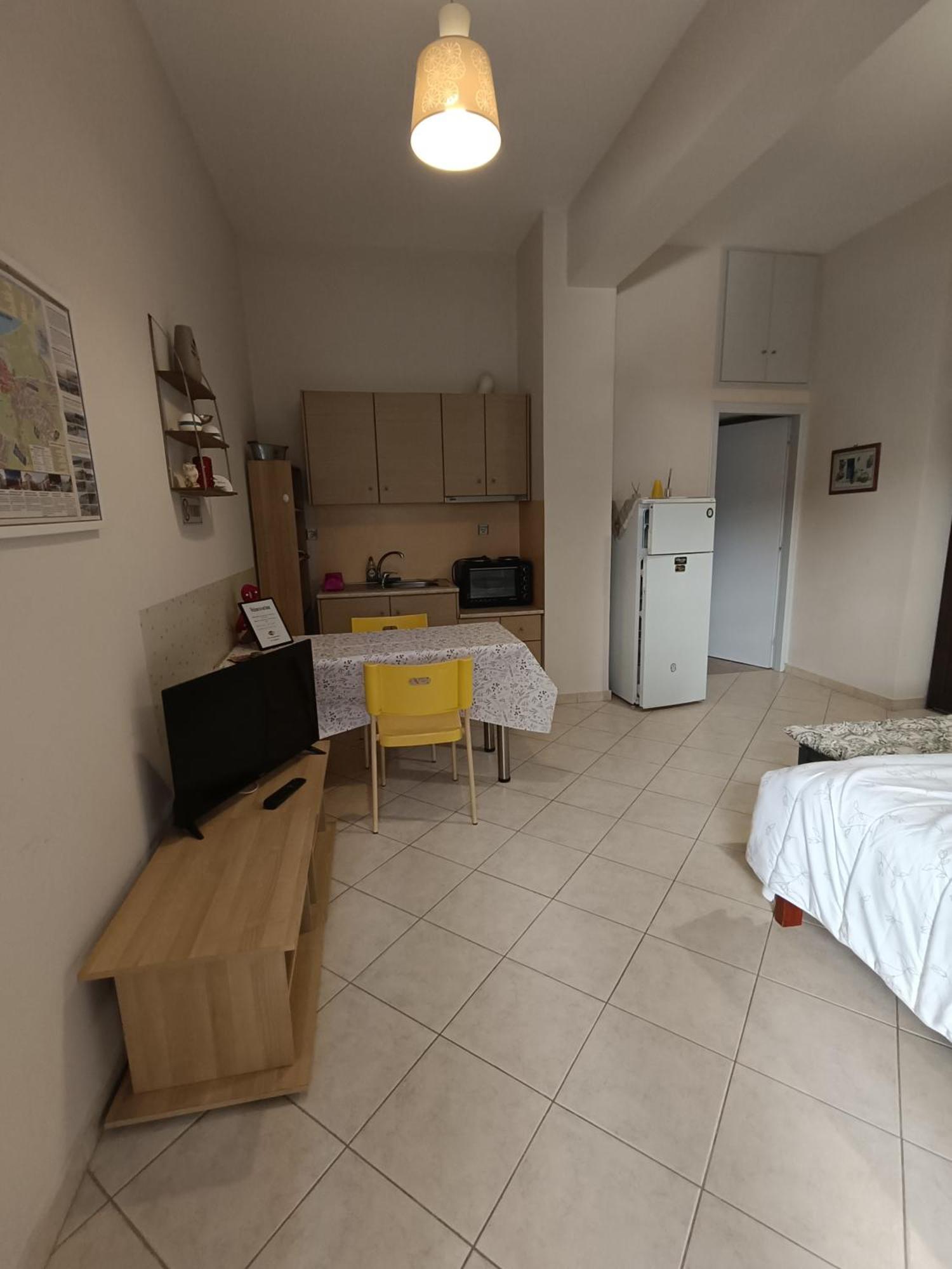 Cozy Apartment In The Center Of Aighion Achaia - Ground Floor - Ισόγειο Στουντιο Egio Exterior foto