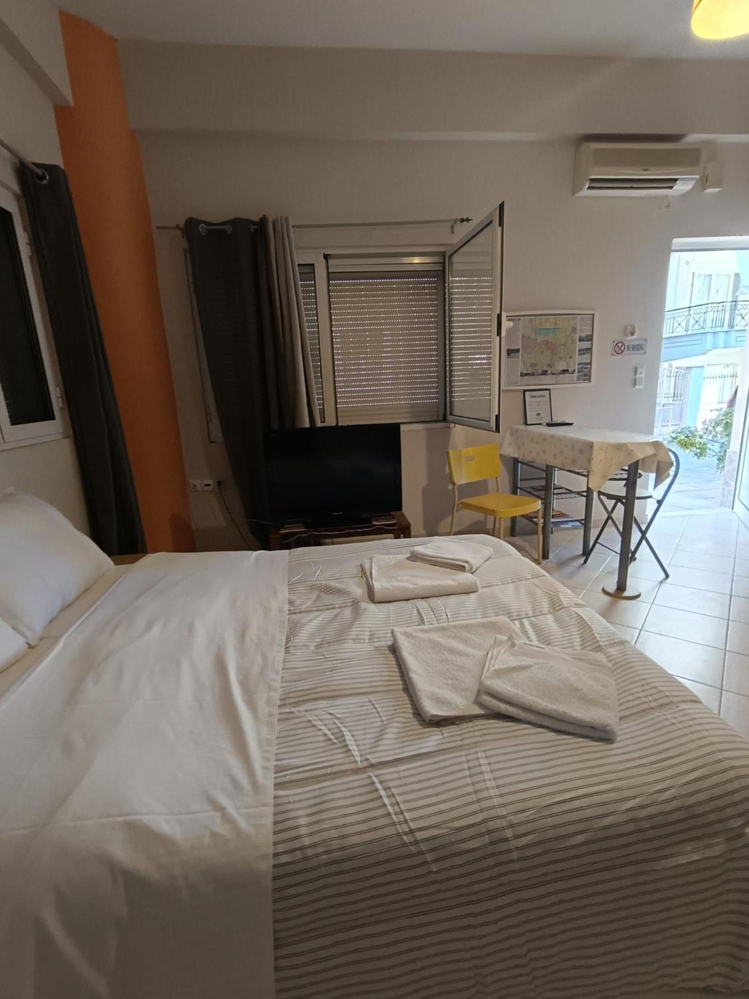 Cozy Apartment In The Center Of Aighion Achaia - Ground Floor - Ισόγειο Στουντιο Egio Exterior foto